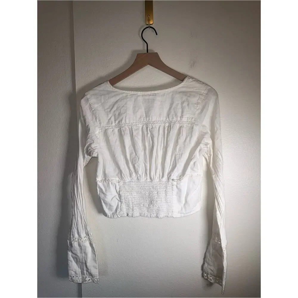 FREE PEOPLE cropped lace boho eyelet lace peasant blouse M